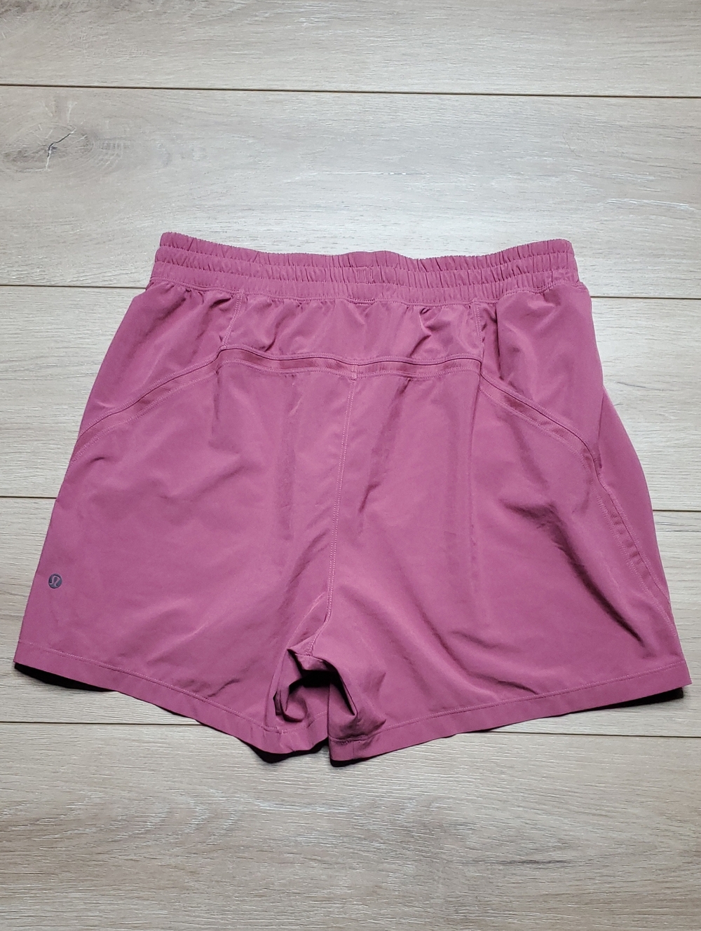 Lululemon Mens Pace Breaker Linerless Shorts 5" Size Large